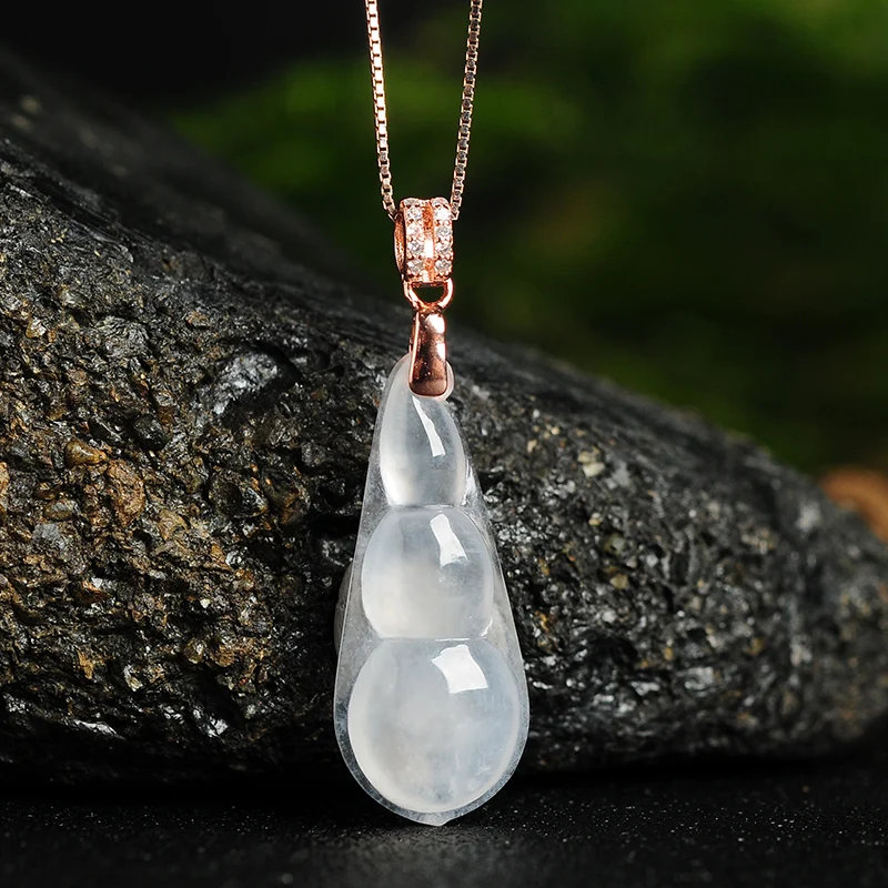 

Ice white jade green bean jade pendant Myanmar jade A cargo four season safe pendant Fu bean with certificate
