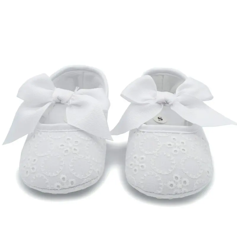 WEIXINBUY/белая кружевная обувь с бантом для маленьких девочек; нескользящая простая обувь для малышей - Цвет: Белый