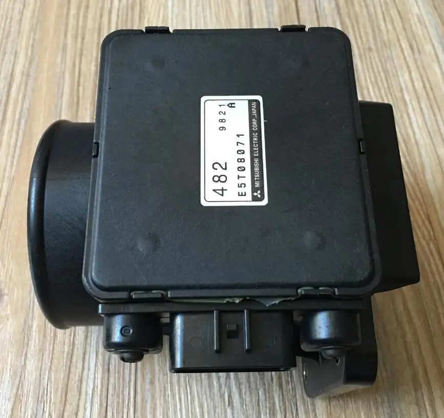 E5t08071 mitsubishi pajero