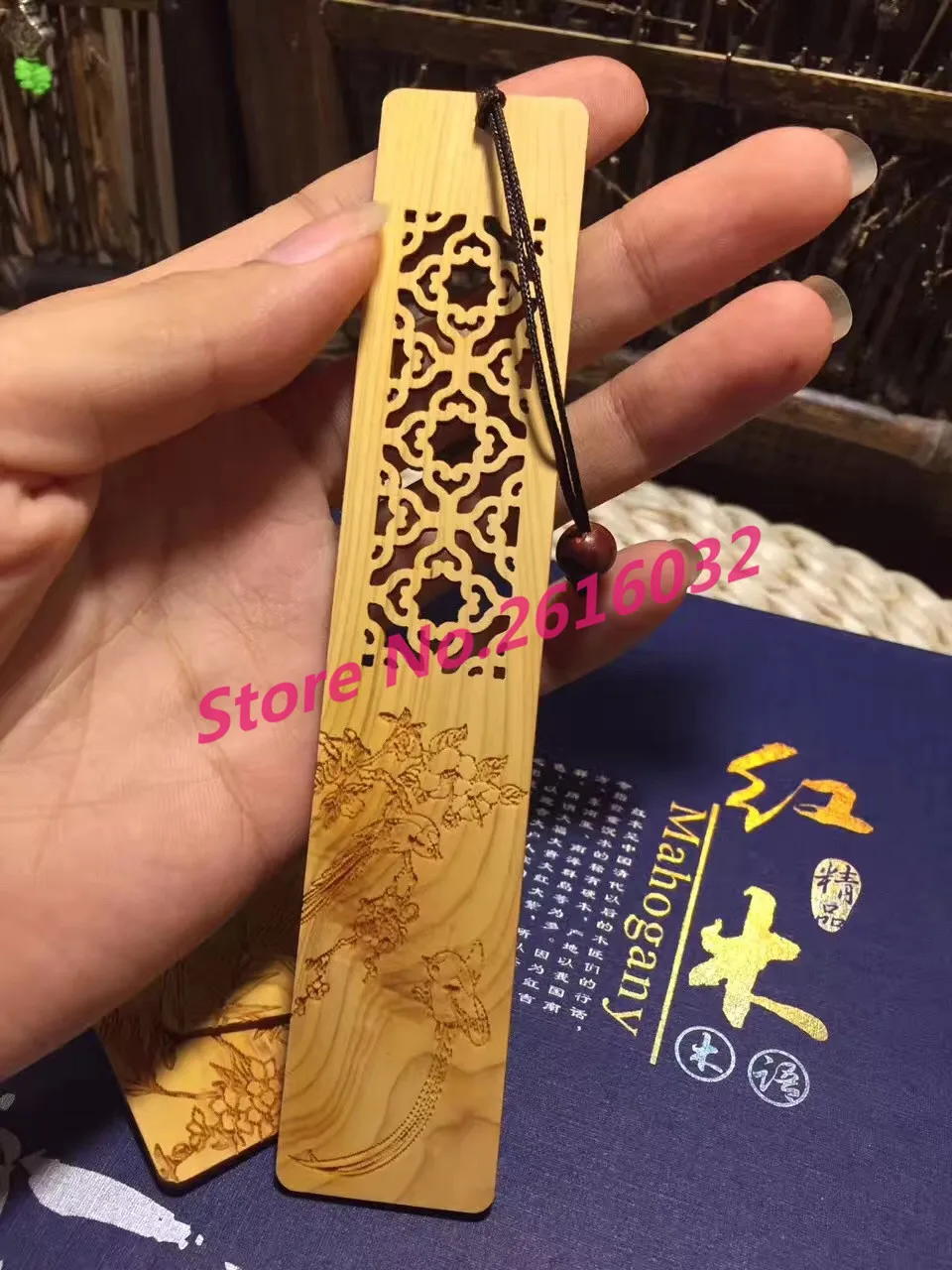 TNUKK-4PCS-LOT-Wood-engraving-bookmarks-birds-flowers-grass-thin-slices-of-wood-desktop-Decoration-home (1)