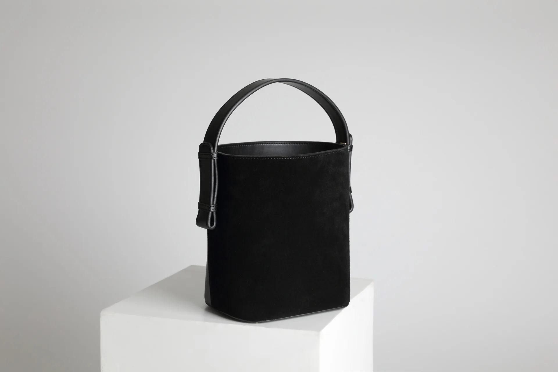 Осень Зима Новая мини-сумка из матовой кожи Маленькая сумка-мессенджер для путешествий Элегантная стильная универсальная однотонная сумка для отдыха