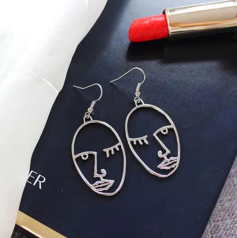 Carvejewl Girls Multiple Choice Earrings Retro Metal Alloy Fashion Abstract art Hollow Out face Dangle Earring for women jewelry