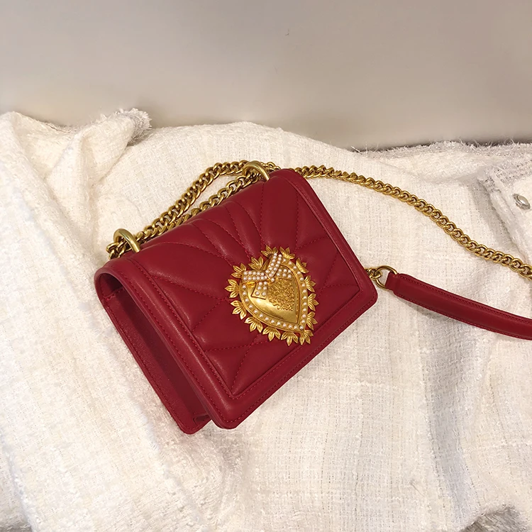 Женская металлическая сумочка с узором в виде сердца, клатч, вечерняя сумочка, модная женская сумка на плечо с золотой цепочкой, сумка-мессенджер