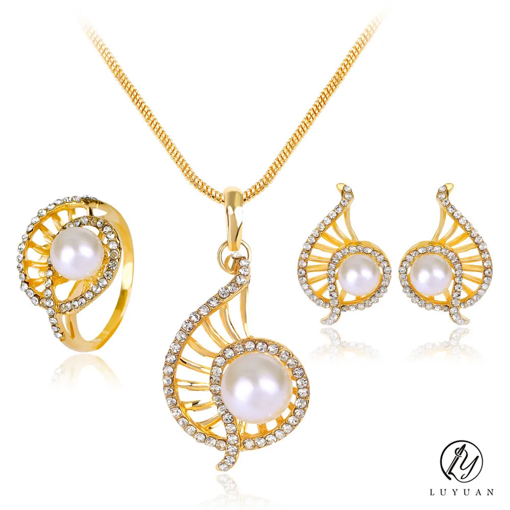 Popular Pearl Conch Women Jewelry Set Dubai Gold Color Simulated Pearl