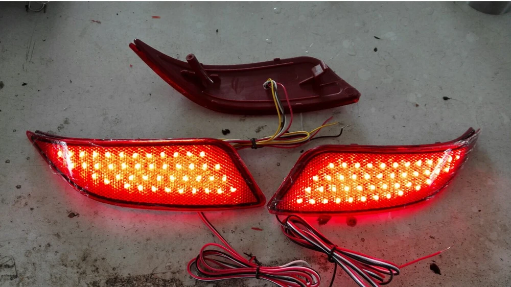 

High quality 4 wires LED Bumper Reflector Tail rear Brake Light for Toyota Camry 2015