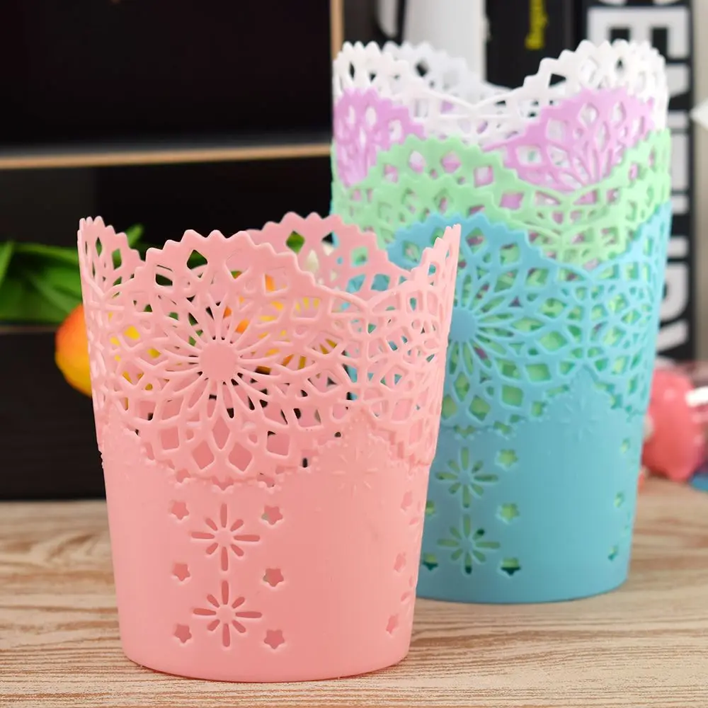

Small fresh simple fashion creative hollow flower pencil holder plastic pen Holders Makeup Brush holder Multifunctional bucket