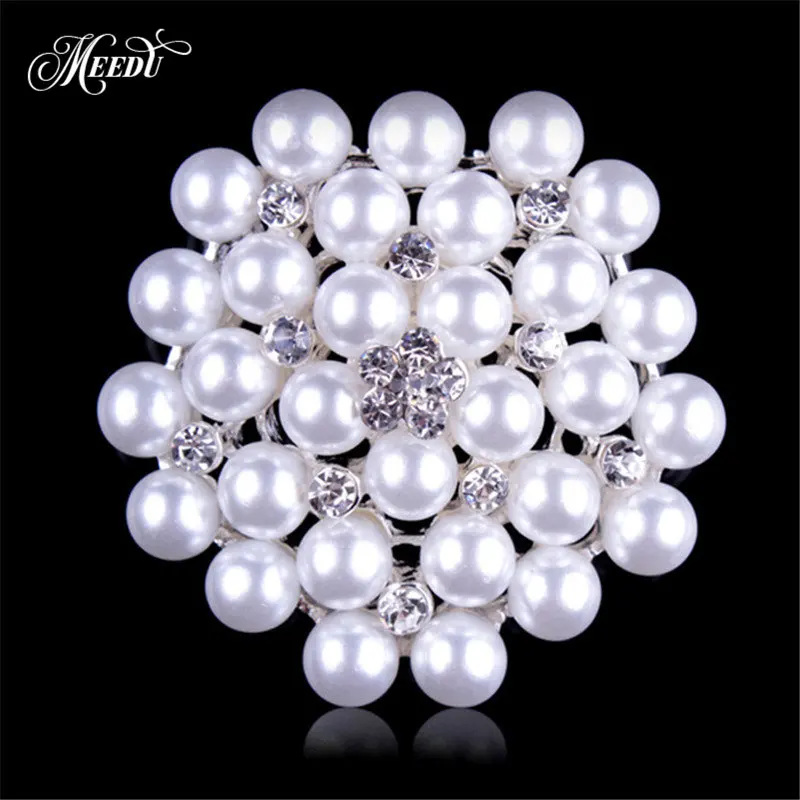 baiduqiandu-Brand-Classic-Imitation-Pearls-and-Crystal-Flower-Wedding-Bouquets-Brooches.jpg_640x640