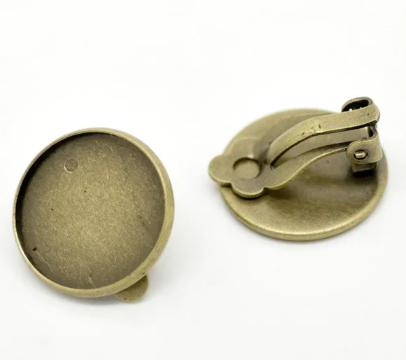 

DoreenBeads Zinc metal alloy Earrings Findings Round Antique Bronze Cabochon Settings(Fits 18mm)21mm(7/8")x 20mm(6/8"),1 Piece
