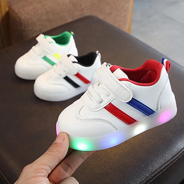 US $7.44 New Kids shoes Led shoes Casual Sport Running Shoes Sneakers Children Luminous Shoes Boys Girls Str