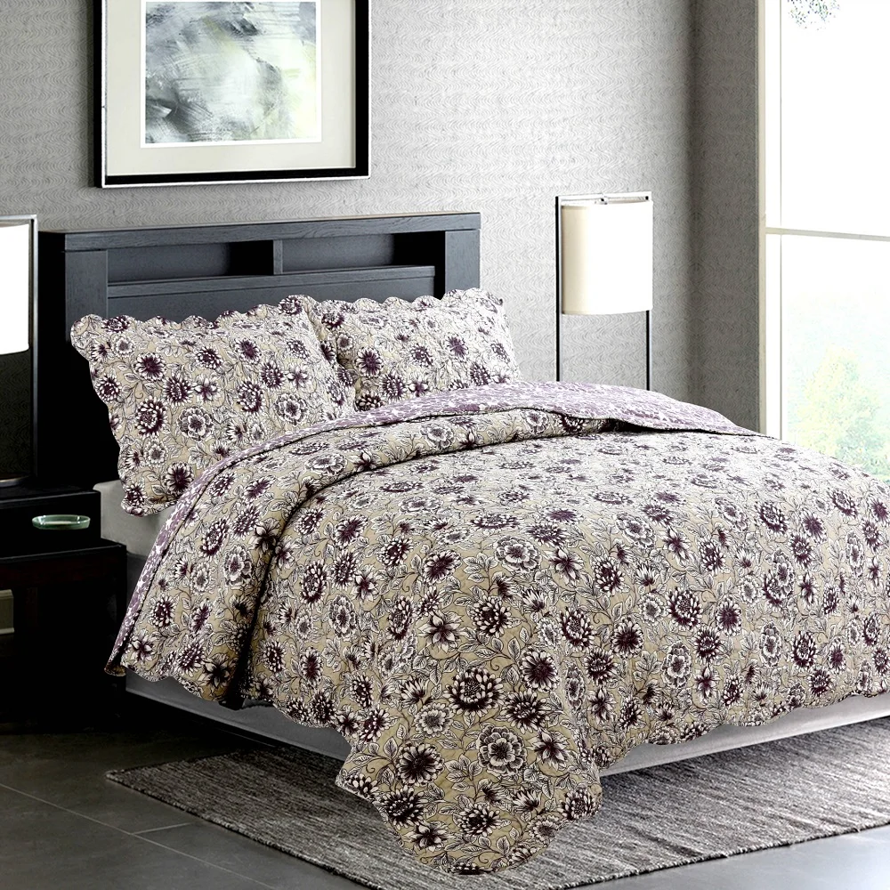 Quilted bedspread on the bed: especially the choice and tailoring do-it-yourself 13 Quilted bedspread on the bed: especially the choice and tailoring do-it-yourself 11