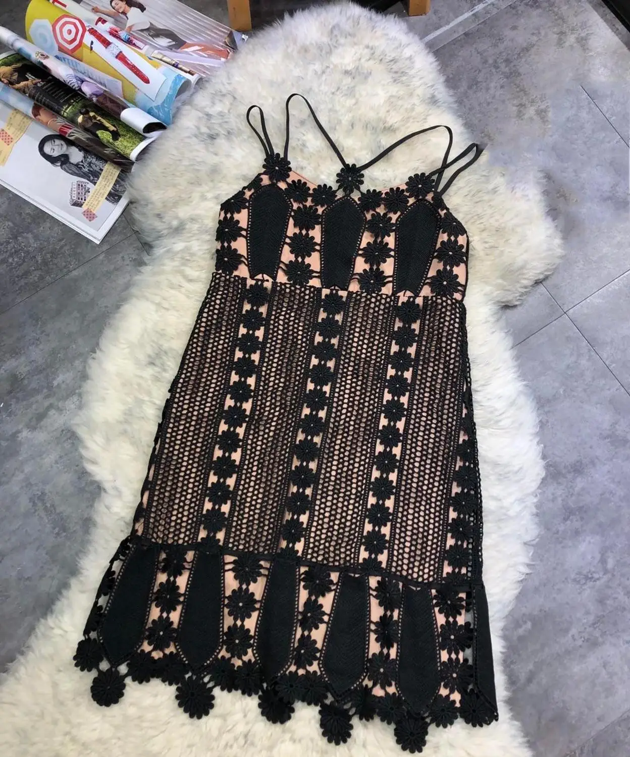

2019 new ladies fashion high waist openwork lace strap dress 0618