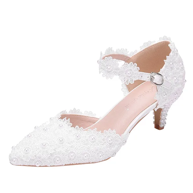 ladies white low heel shoes