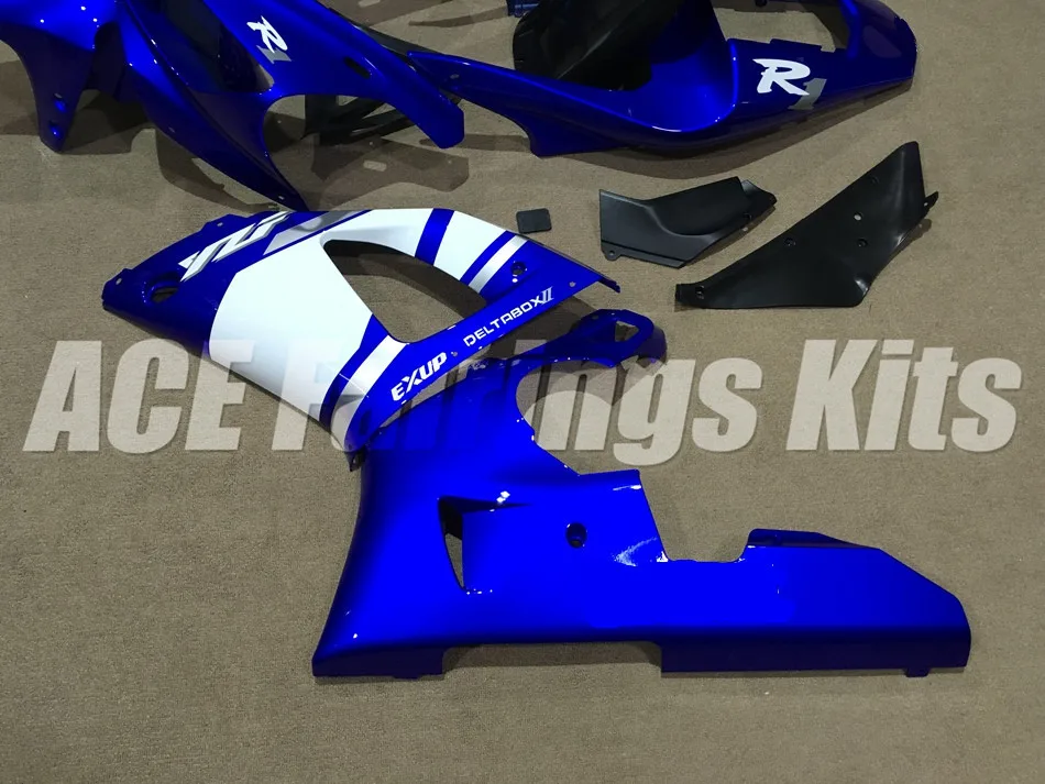 R1 00-01 (23)