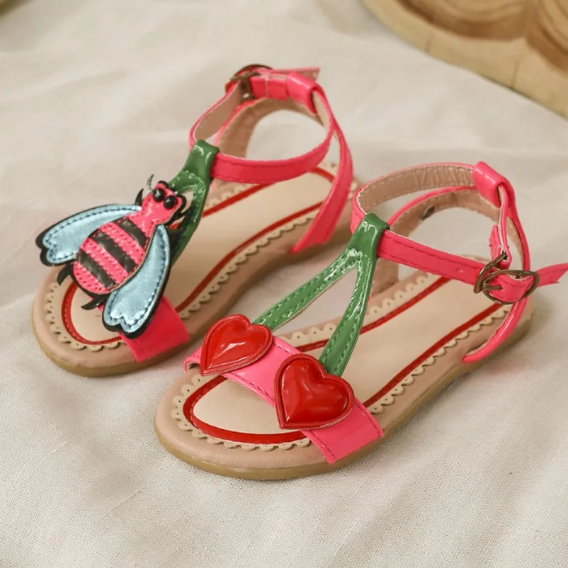 Детская летняя обувь сандалии для девочек модная Милая мультяшная любовь вишня пчелы из искусственной кожи, мягкая одежда для малышей пляжная обувь детские сандалии