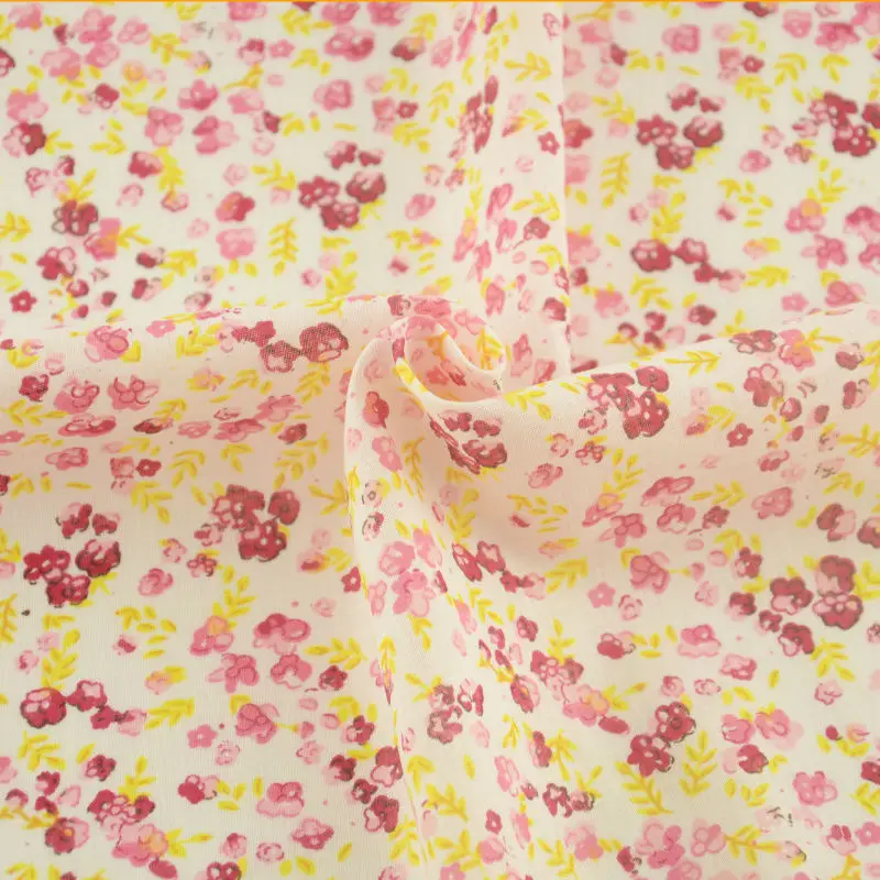 

Red Flowers and Yellow Leaves Designs News Cloth Cotton Tecido Decoration Sewing Telas Textile Fabric Patchwork Fat Quarter CM