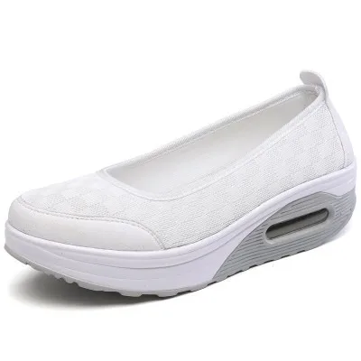 

2018 spring and summer air cushion shake shoe mesh large size casual nurse shoes women's shoes