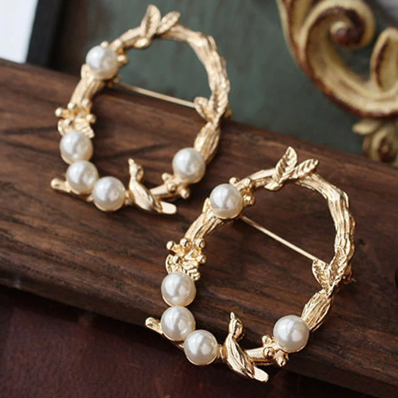 

OneckOha Zinc Alloy Garland Brooch Pin Simulated Pearl Bird Stand On Tree Pin Retro Pin Size 3*4cm