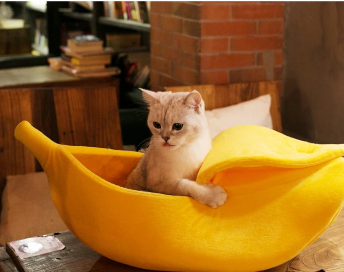 Small pet Cat Dog Bed House Banana model Soft Warm Velvet Nesting | Дом и сад