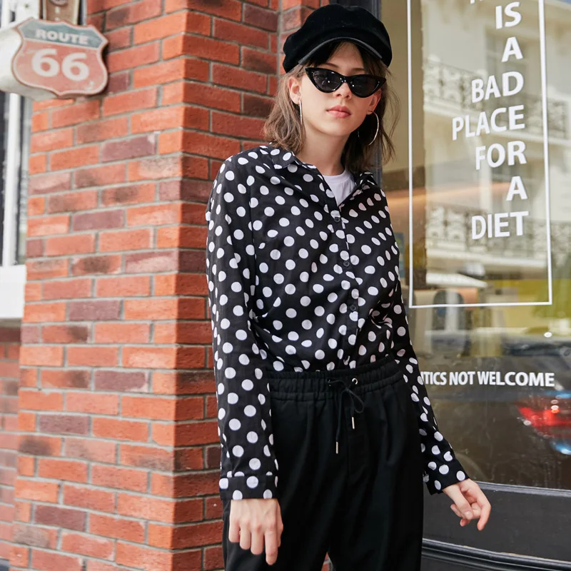 UNIFREEWomen's simple lapel dot single breasted long-sleeve casual shirt for autumn 2018 UH183D177 Blouses