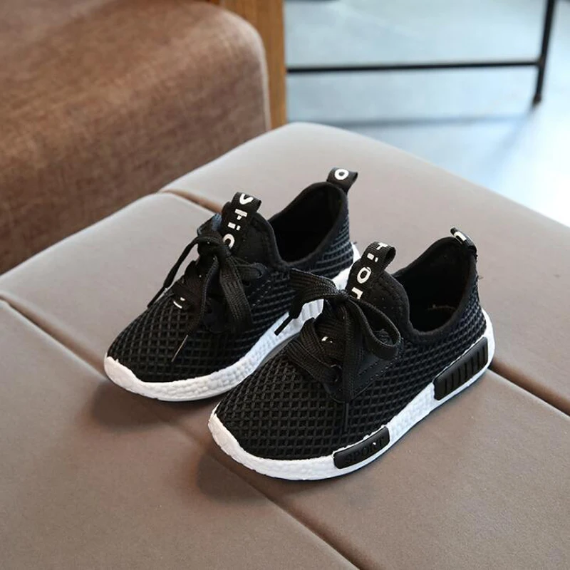 الأطفال أحذية 2018 الدانتيل متابعة الفتيات الفتيان حذاء كاجوال تنفس شبكة الاطفال أحذية رياضية الأبيض chaussure enfant garcon الشقي fille