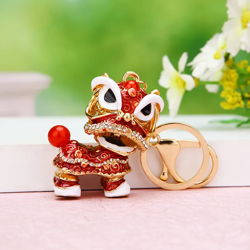 

2019 Chinese Style Cute Lion Dance keychain Model Inlay Rhinestone Lion Woman's keychain Key Chains Car Key Ring Pendant