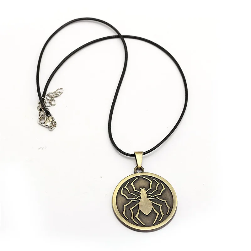 Anime Hunter x Hunter Keychain KURORO Spider Logo Key Ring Metal Pendant Collar Kolye llavevos Chaveiro Jewelry Men Gift HF12799 Anime Hunter x Hunter Keychain KURORO Spider Logo Key Ring Metal Pendant Collar Kolye llavevos Chaveiro Jewelry Men Gift HF12799