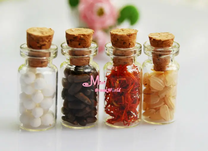 

Lot of 4PCS GLASS JAR 1/12 Dollhouse Miniature Sauce Flavouring Jar FS01E