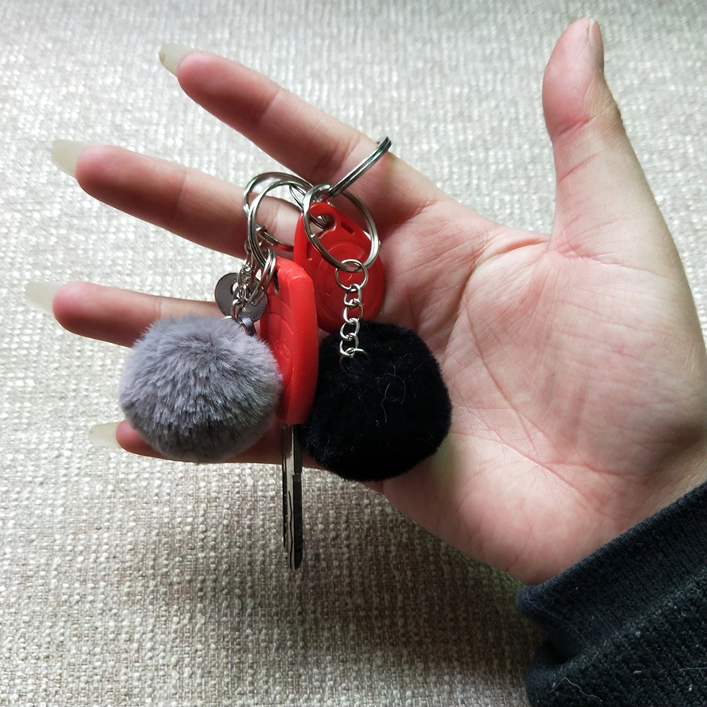 27 colores 8 cm Big Faux Fur pompón Keychian Silver llavero Cute Car Bag Charm llavero mullido Pom Llaveros de alta calidad 27 colores 8 cm Big Faux Fur pompón Keychian Silver llavero Cute Car Bag Charm llavero mullido Pom Llaveros de alta calidad