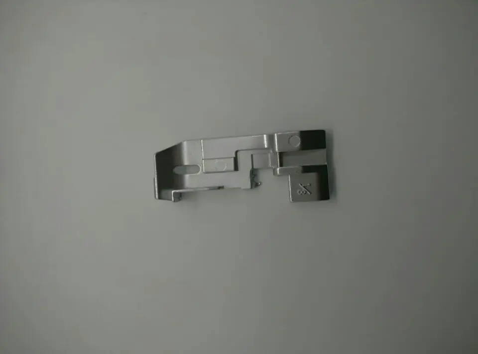 

PIPING FOOT 1/8" JANOME NEW HOME MyLock 334,234,434D,534D,634D,9002D #200219103