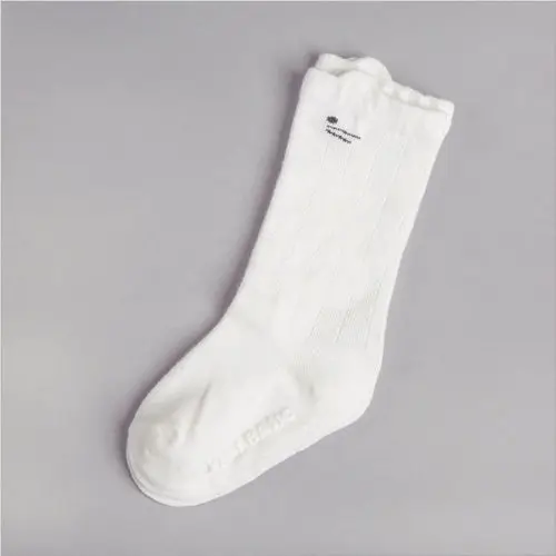 Милые хлопковые короткие носки с героями мультфильмов для маленьких девочек и мальчиков колготки для новорожденных, детские гетры, теплые носки - Цвет: Белый