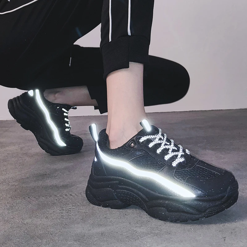 

Rimocy Luminous Sneakers Women Mesh Breathable Platform Running Shoes Chunky Tenis Feminino Casual Flats Ladies Black White Shoe