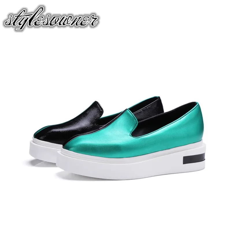 

Stylesowner Korean Style Fashion Design Flat Casual Shoes Shallow Slip-on Green and Gold Color Large Size Thick Bottom Sneakers