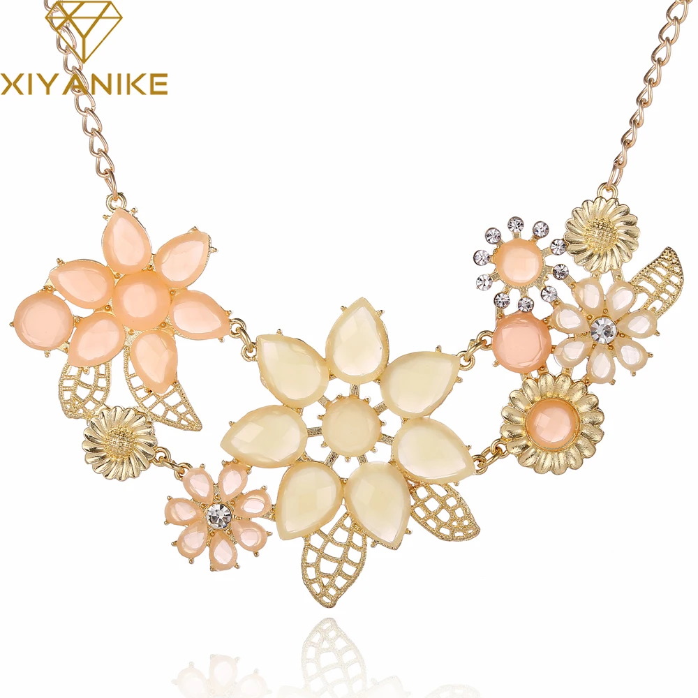 New Fashionable Bright Flower Necklace Charm Rhinestone Necklace and Pendant Statement Necklaces ...