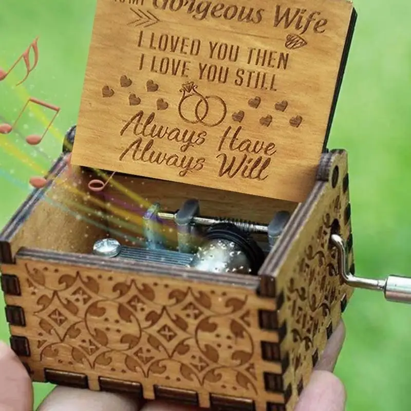 Nueva caja de música amor Papá y mamá amor mi sol de madera manivela caja de música antigua tallada para mamá papá y regalos de cumpleaños para hijo