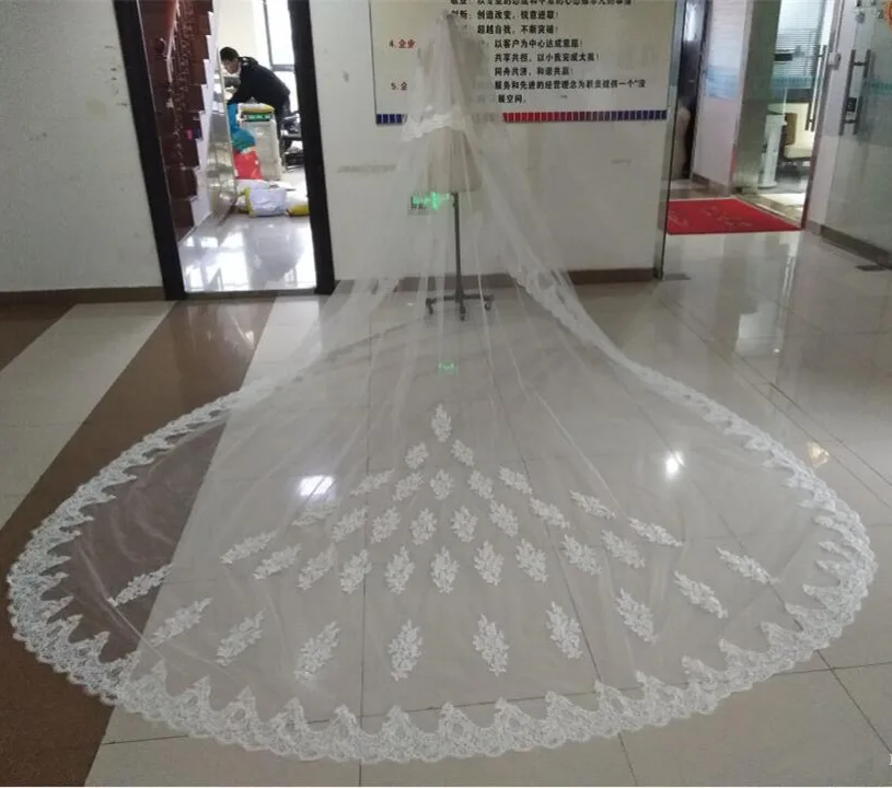 

Real Image Wedding Veils Lace Appliques Two Layers Bridal Veils with Blusher Face Cathedral Long Wedding Veil with Comb
