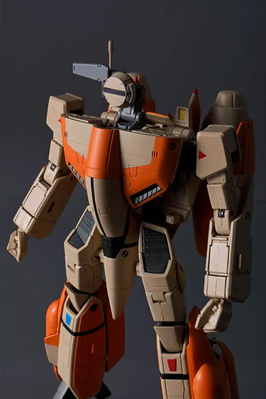 FIGURE-038326_09