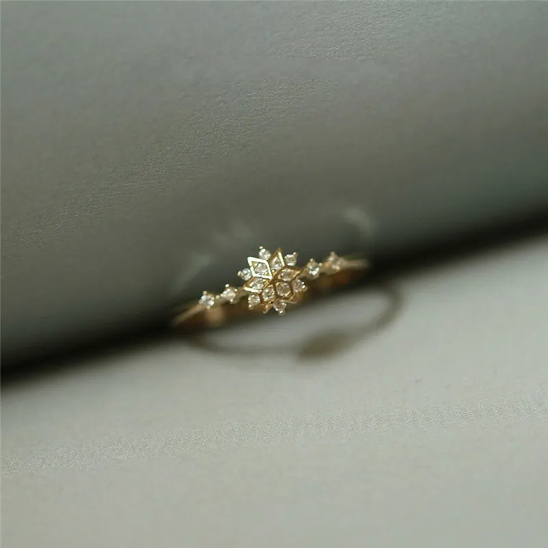 Fashion Gold / Silver Color Chic Dainty Snowflake Rings for Women Girls Engagement Wedding Party Anel Jewelry Gift