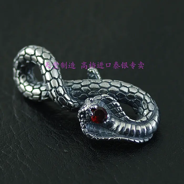

The original import Thailand, Thai silver pendant fierce king cobras