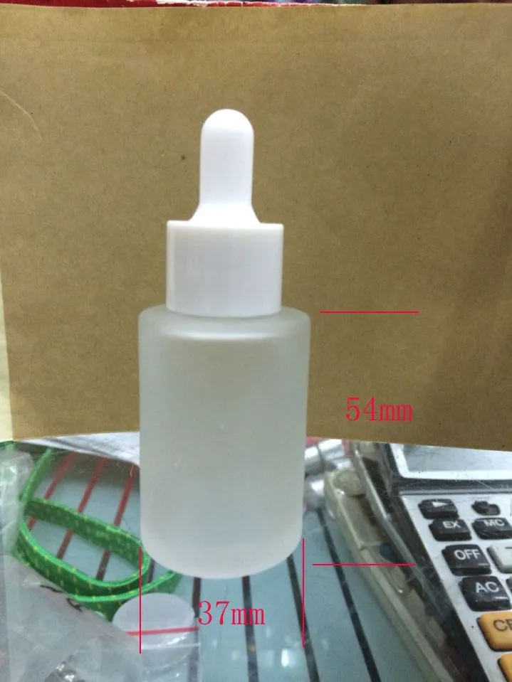 

200pcs 30ml frosted bottles with the white dropper and 100pcs 30ml clear bottles without dropper