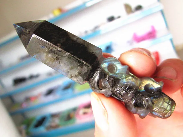 

73-85mm natural labradorite quartz crystal DT wand skulls to heal