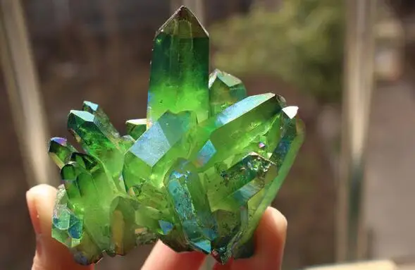 PRETTY Aura Quartz Crystal Bismuth Titanium Silicon Clusters SPECIMEN
