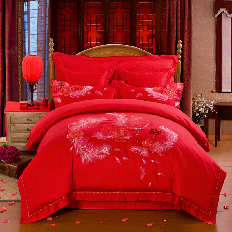 

Svetanya Embroidered Wedding King Size Bedding Sets high quality cotton silk jacquard Luxury Peacock Tail Print Red Bedlinens