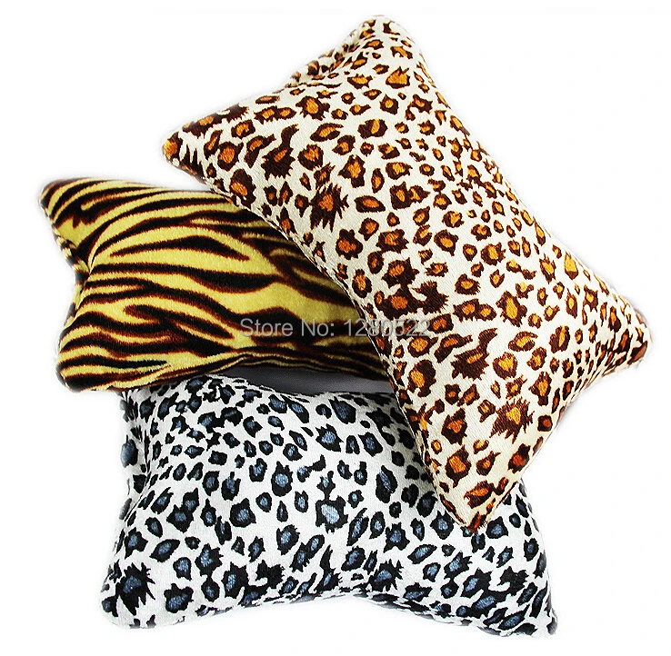 

Nail Art Tools Pillow Soft leopard zebra Stripe pad Salon Nail Hand Holder Column nail Art Arm Rest Manicure Tools 4 Color Model