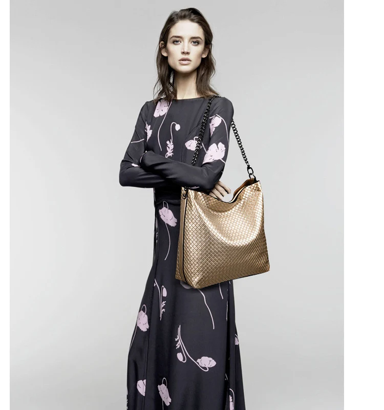 Vanessas long sleeve pullovers female fashion chic v-neck loose floral embroidered shirt Vanessas long sleeve pullovers female fashion chic v-neck loose floral embroidered shirt