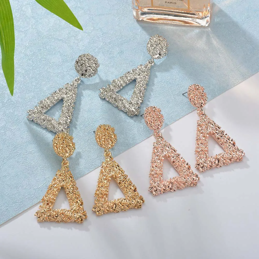 

New Fashion Geometric Dangle Earrings For Women Golden Triangle Design Punk Drop Earrings For Birthday Wedding Gift Brincos
