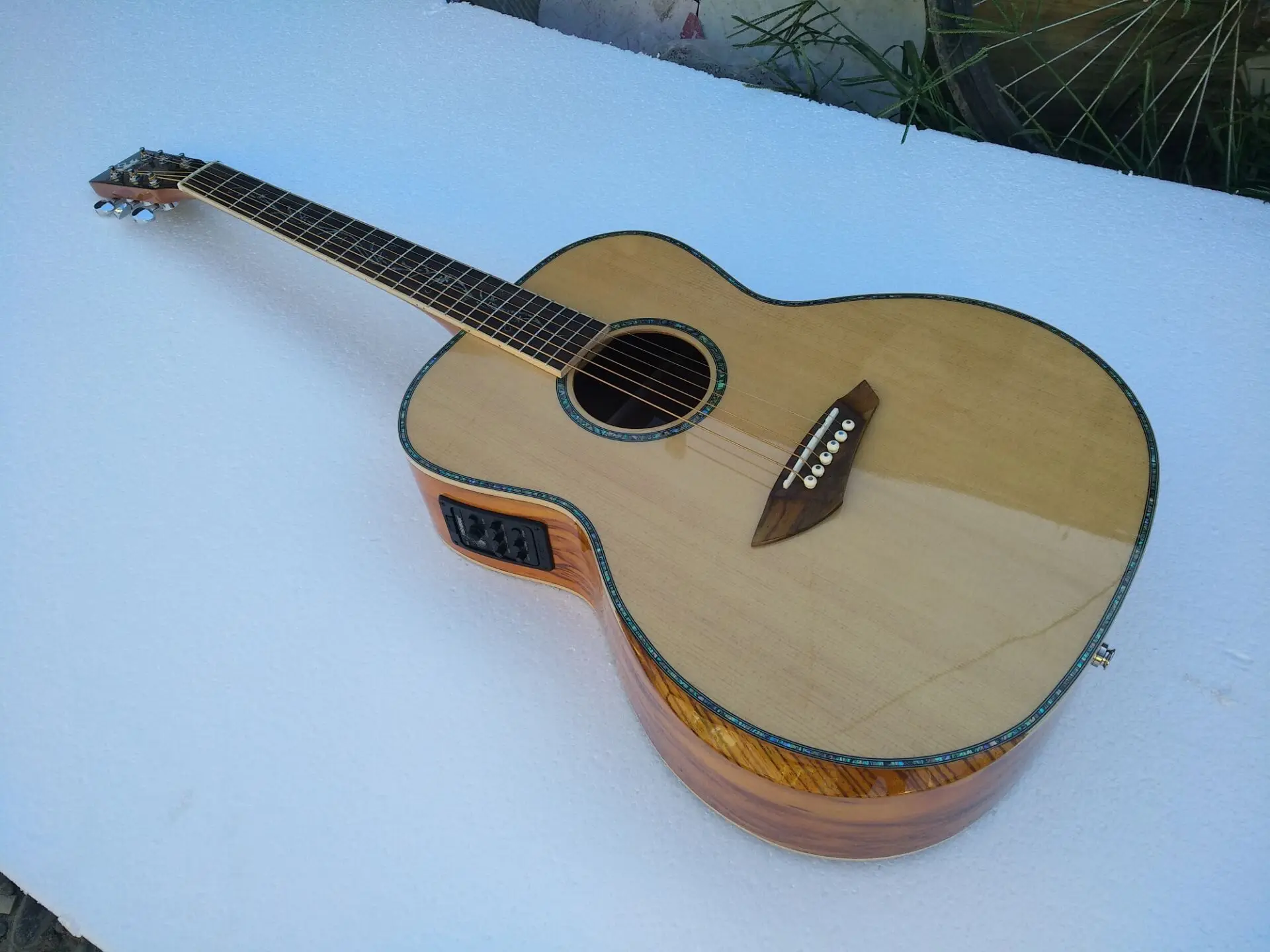 

free shipping AAA quality new Byron guitars OM body african sanders wood solid acoustic electric guitar