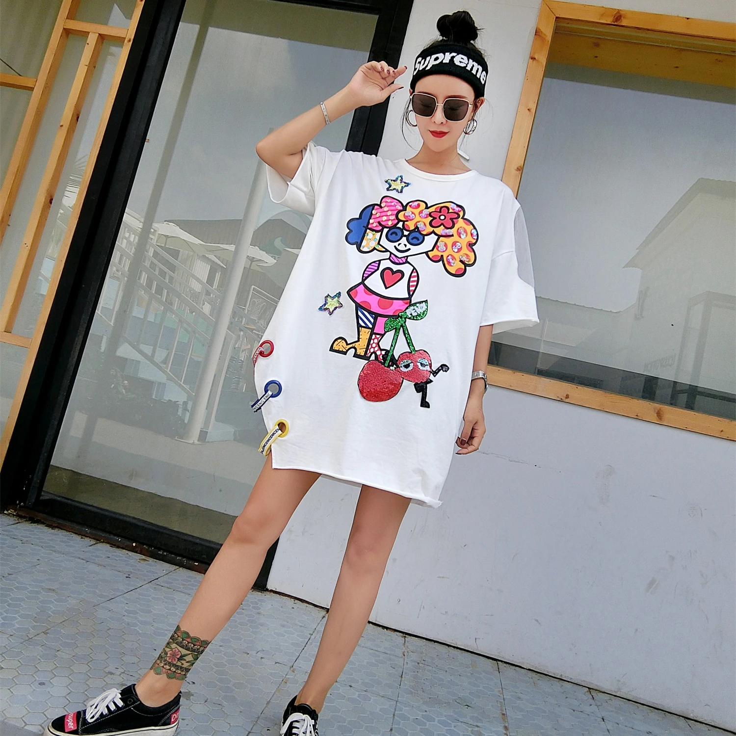 

2018 Summer New Thailand Tide Brand Cartoon Printing Sequins Loose Large yard Women's T-shirt Women's Long Sleeve Top