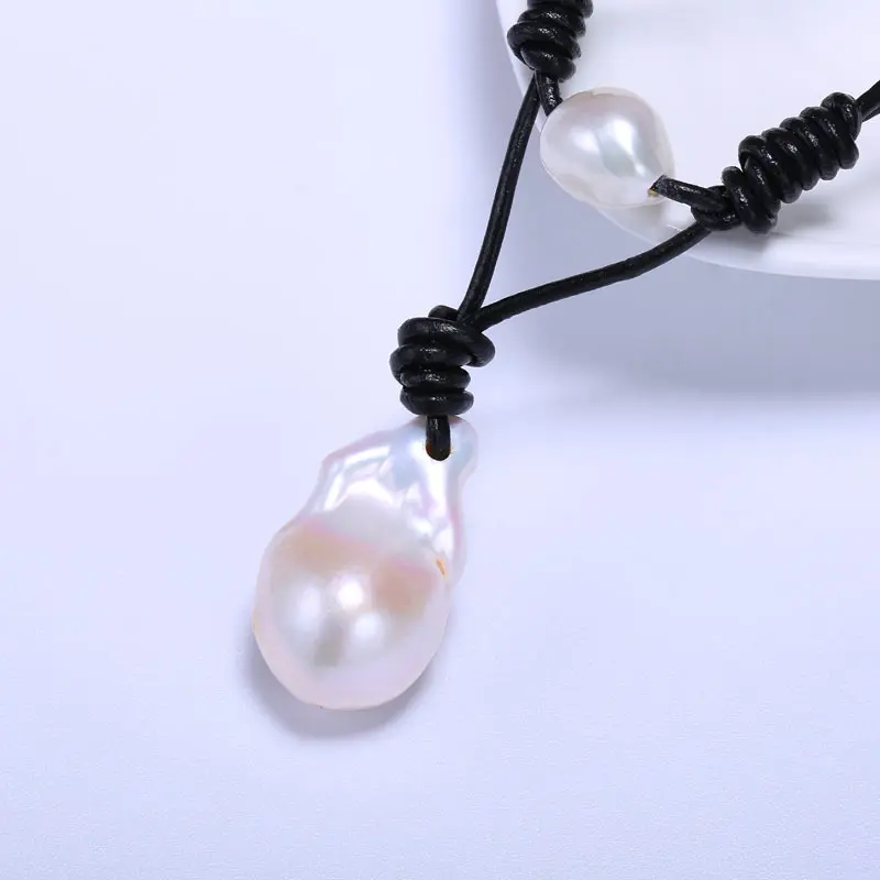 Baroque Necklace 9-16 mm Leather Cord Individual Character is tie-in, Recreational Style