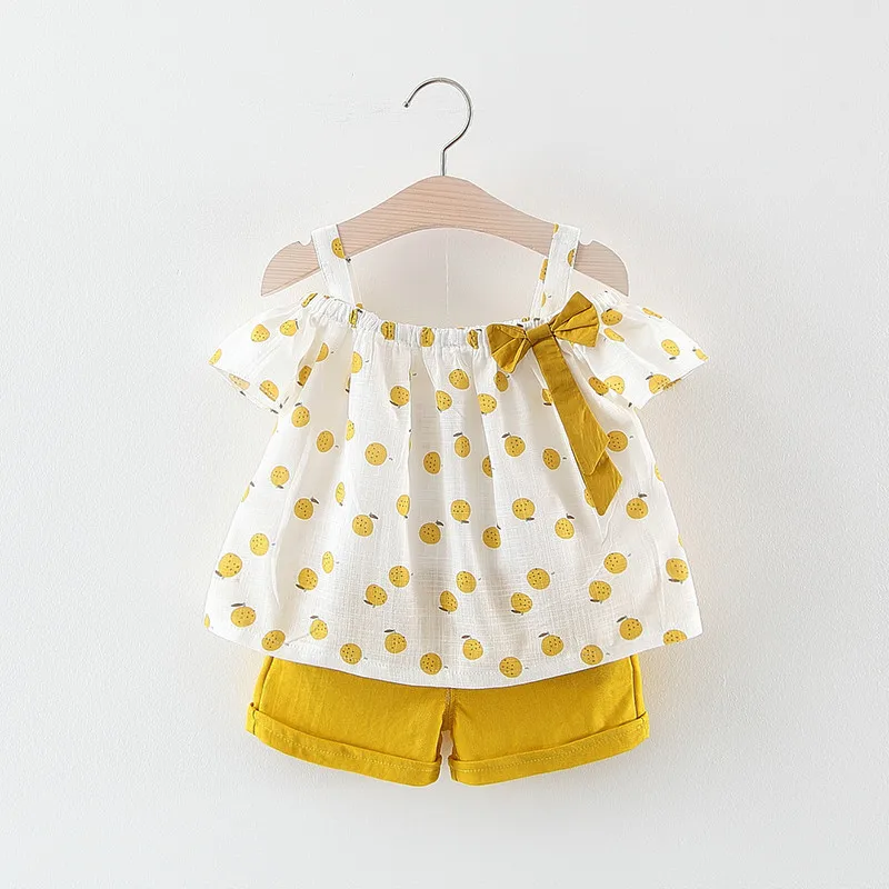 

2019 Hot sale kids girls new summer sets baby cute sleeveless floral print sling T-shirt + shorts clothing sets 1-4 years !