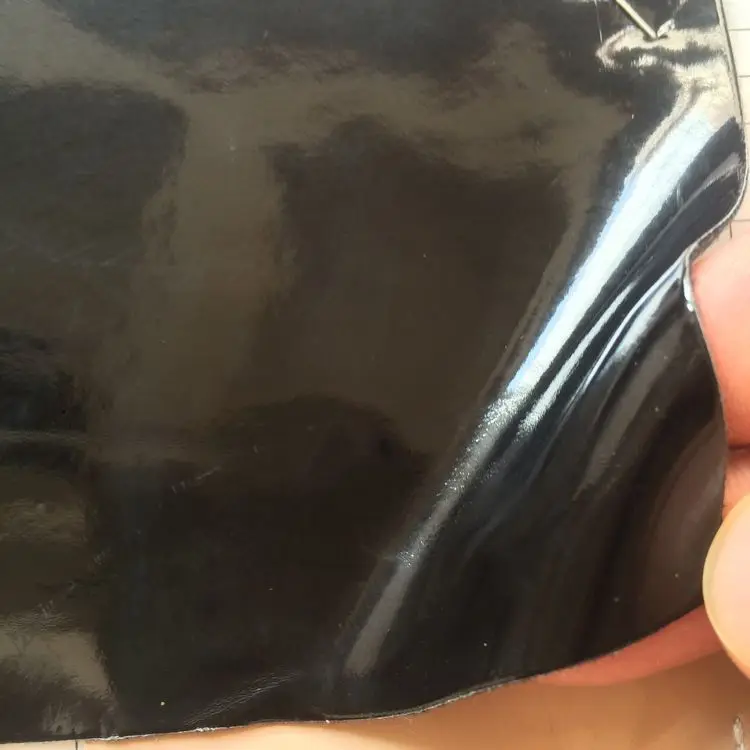 

Устойчивый к морщинам синтетический полиуретановый зеркальный лакированный кожаный материал толщиной 0,8 мм